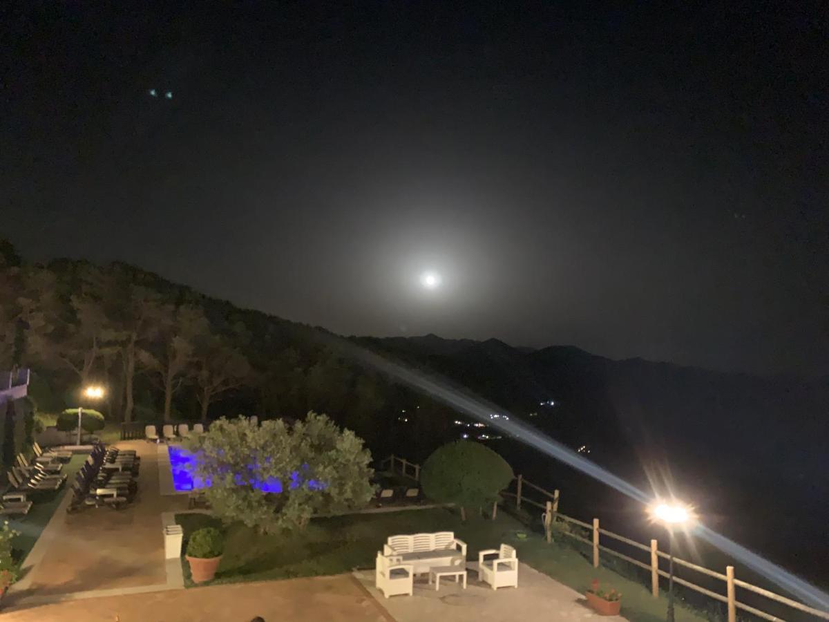 Lenola Agriturismo Collecamminoヴィラ エクステリア 写真