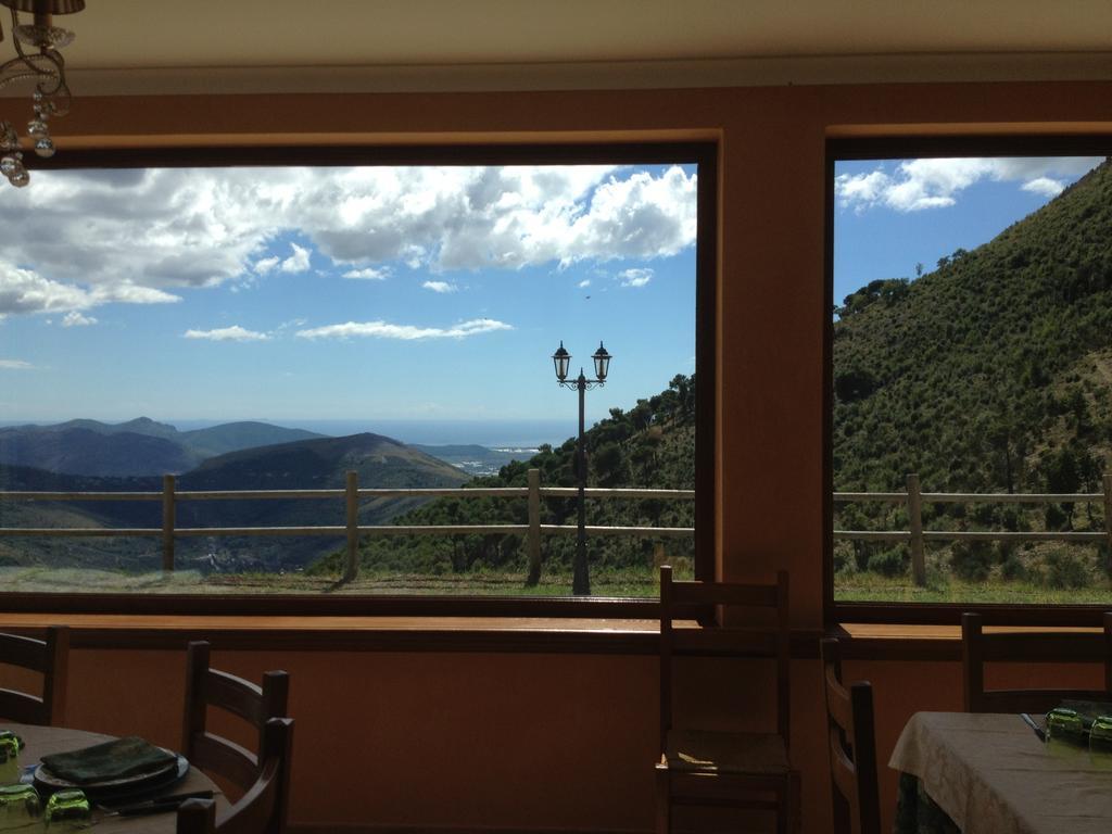 Lenola Agriturismo Collecamminoヴィラ エクステリア 写真